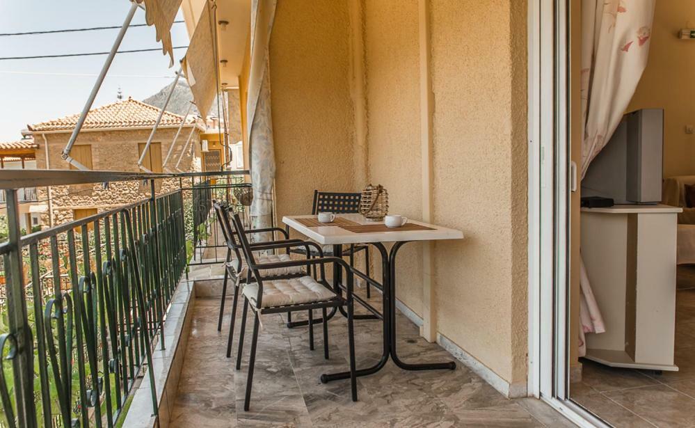 Filothei Apartments Mikrá Mandínia Exteriér fotografie